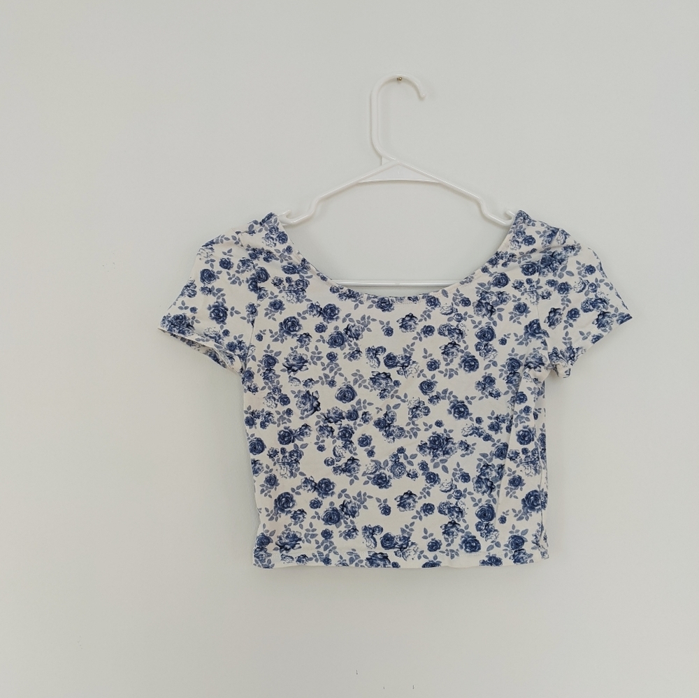 H&M flower crop top